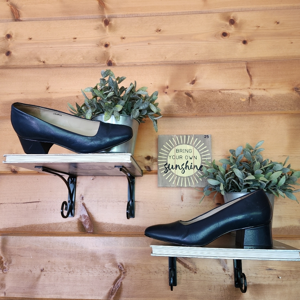 Pesaro Lenore Vintage 90s Y2K Navy Blue Leather Square Toe Pump Heel Shoes Sz 6M